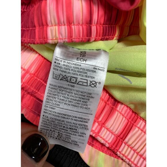 Old Navy Active Running Shorts w/Built In Shorts - Picture 4 of 4